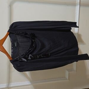 Black Top with decorative neckline sz 40 (8/M).